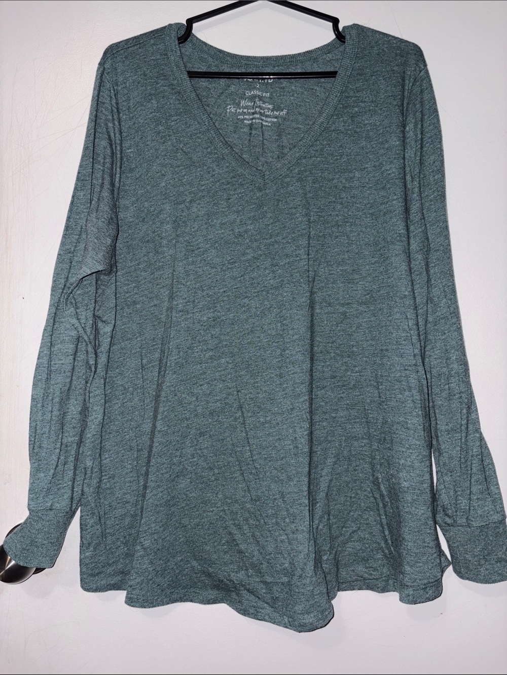 ❤️‍🔥2XL TORRID Dark Olive Green Classic Fit V-Neck Long Sleeve Top- GUC